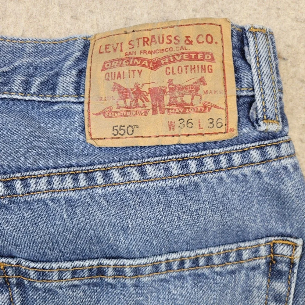 Levi's 550 Jeans Mens 36x34‎ (Tag 36x36) Blue Denim Relaxed Straight Vintage Y2K